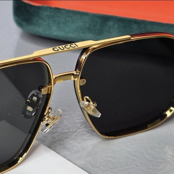 Gucci Vintage Square Sunglasses - Picture 4 of 4
